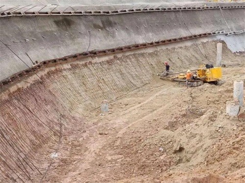 凤凰基坑边坡加固